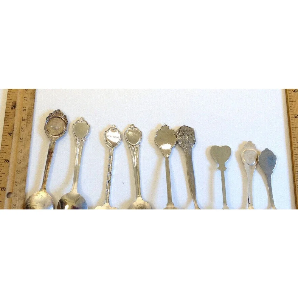 Vintage Lot of 8 Collectible Souvenir Spoons Countries Cities Canada Jamaca ++